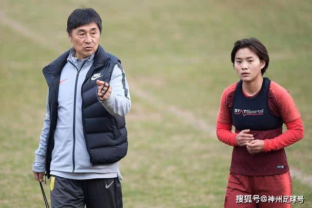 巴萨防线不稳，欧冠两年内频繁失球
